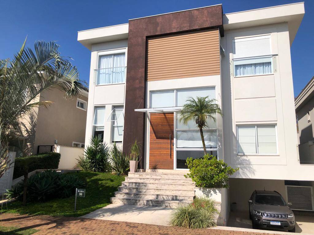 #27 - Casa para Venda em Santana de Parnaíba - SP