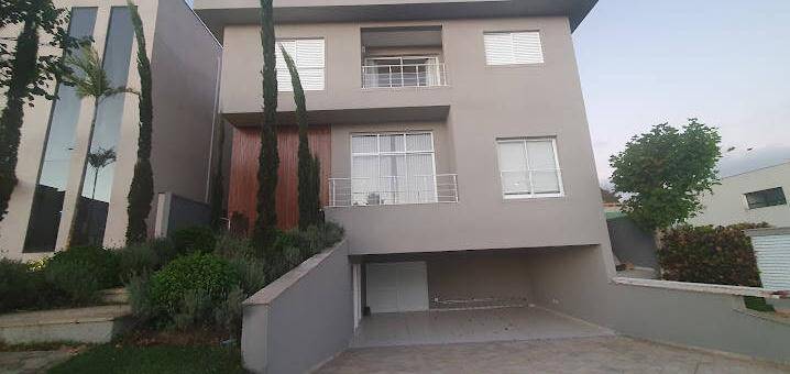 #155 - Casa para Venda em Santana de Parnaíba - SP