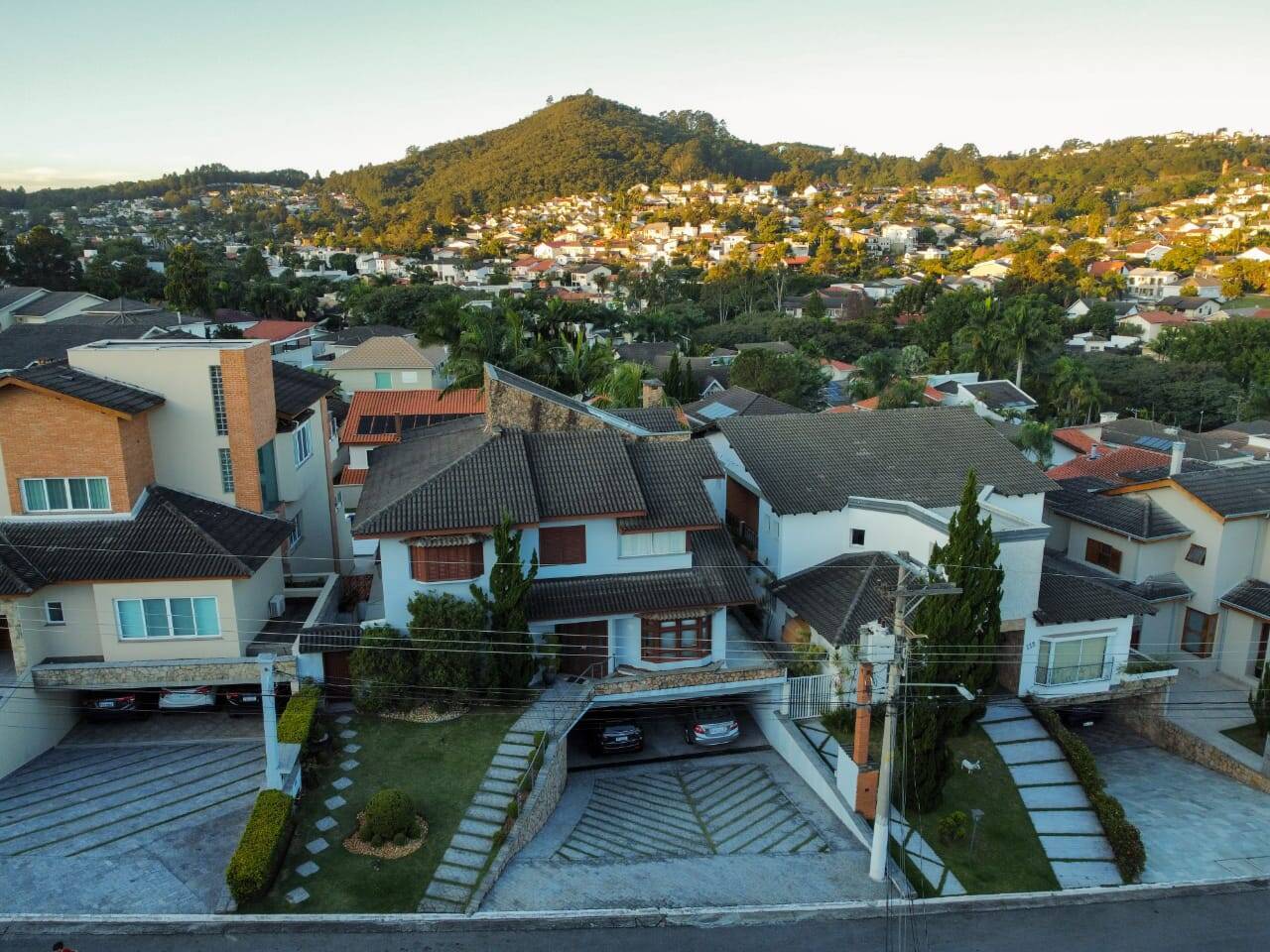 #252 - Casa em condomínio para Venda em Santana de Parnaíba - SP