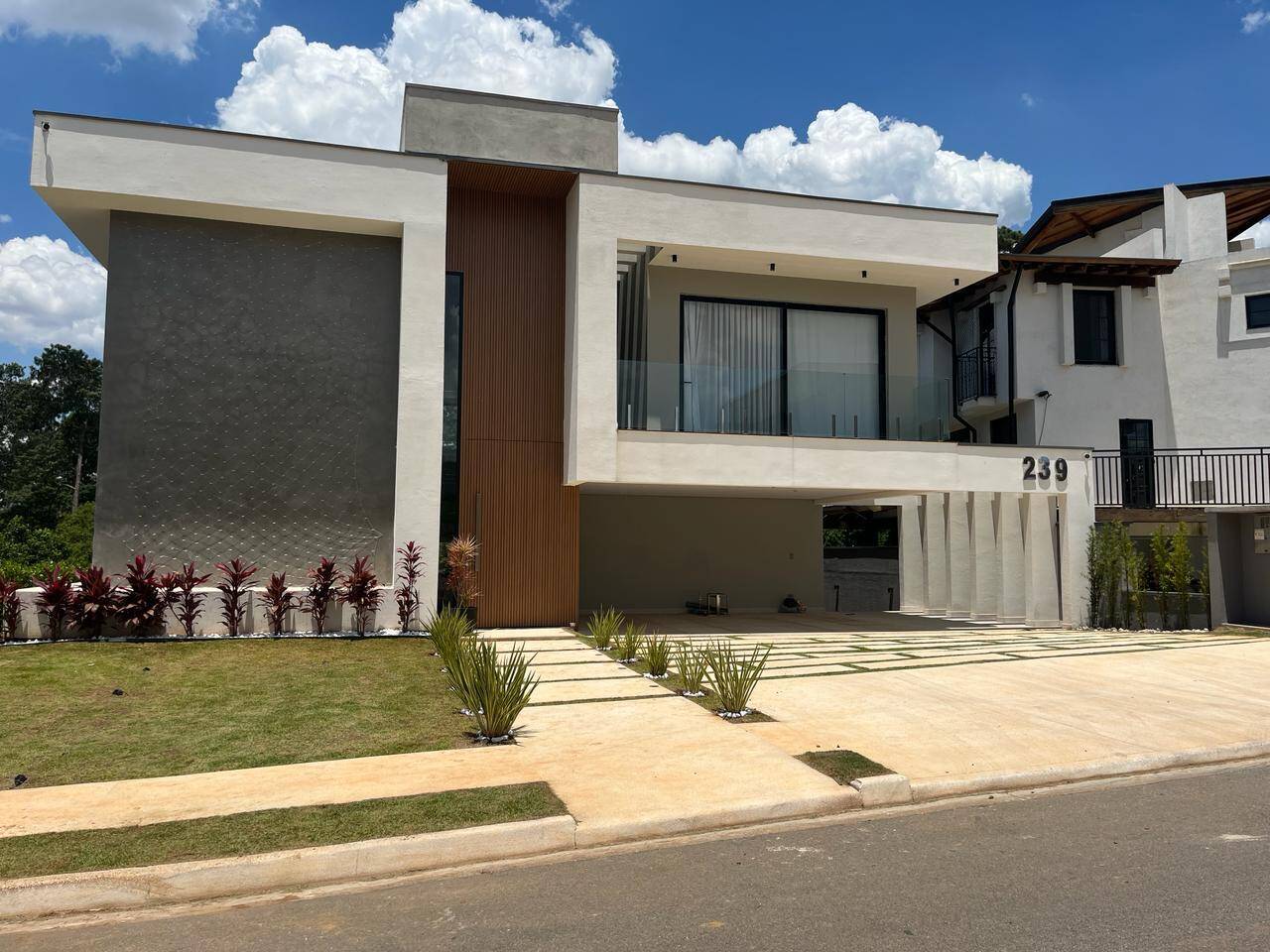 #369 - Casa em condomínio para Venda em Cotia - SP