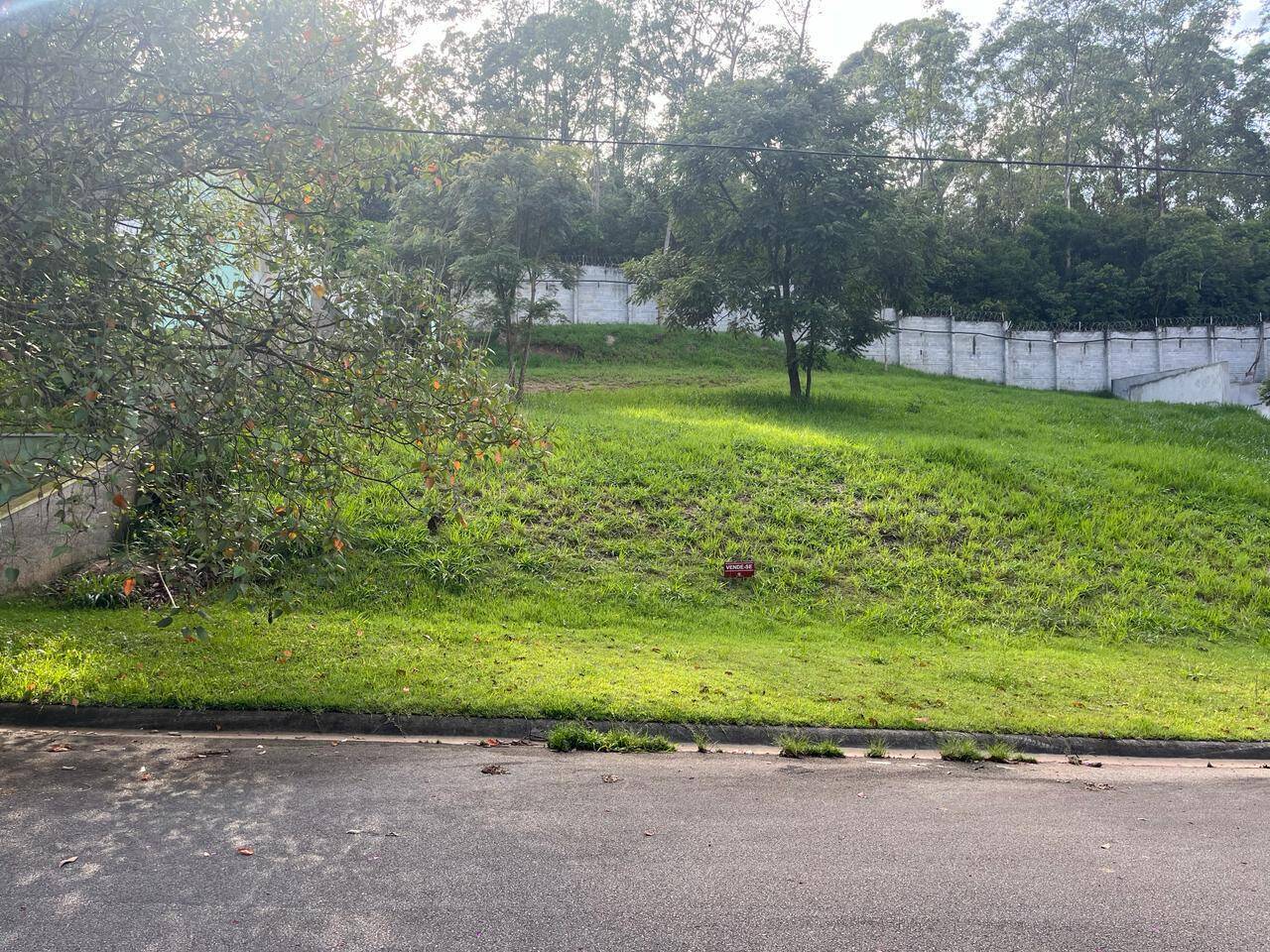 #409 - Terreno em condomínio para Venda em Jandira - SP