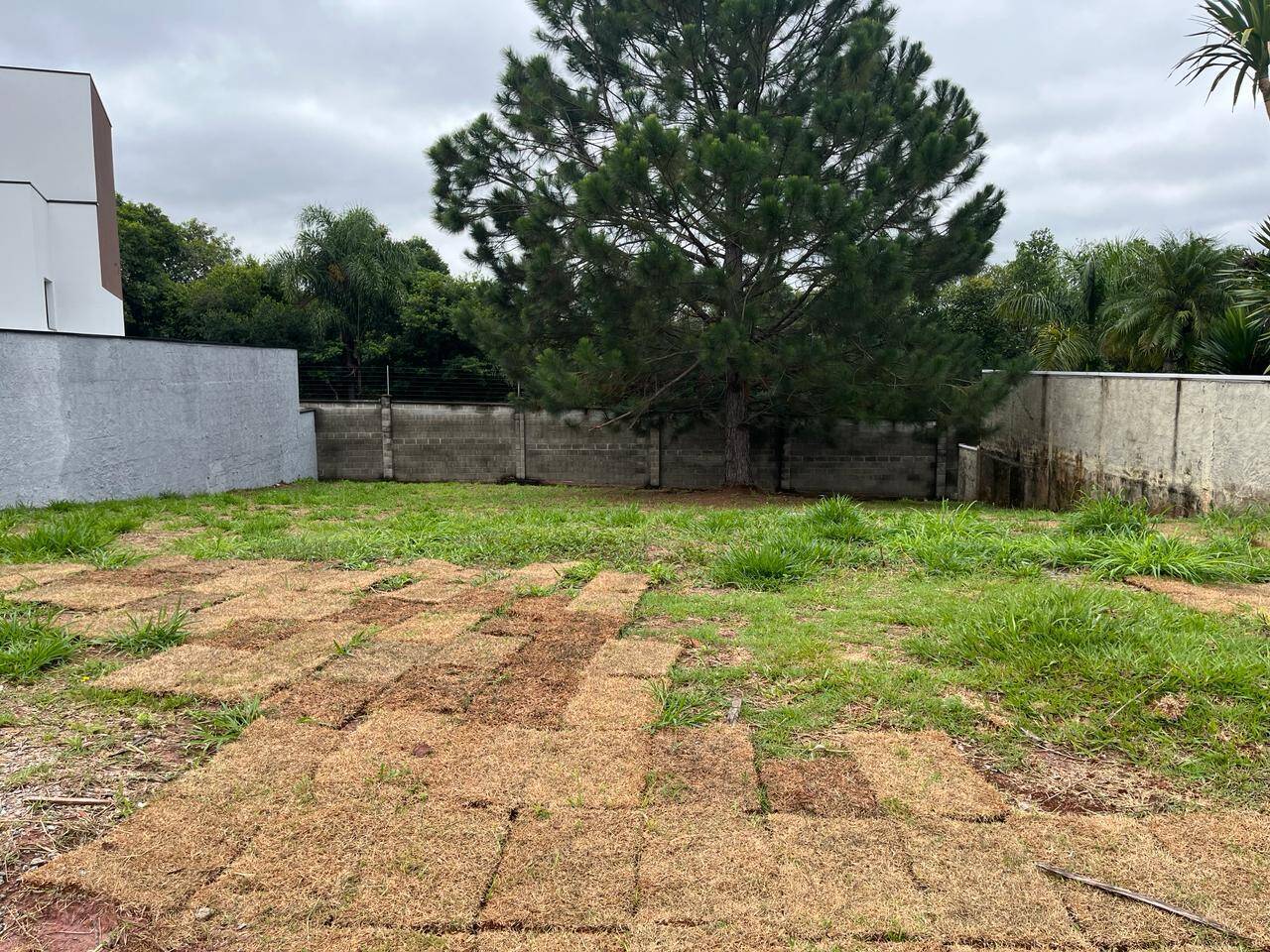 #435 - Terreno em condomínio para Venda em Carapicuíba - SP