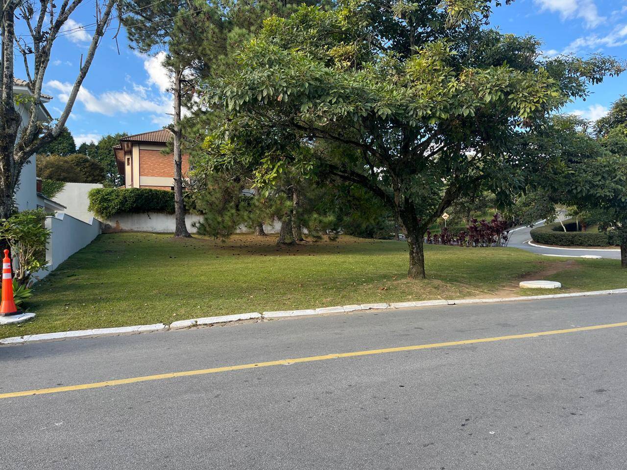 #562 - Terreno em condomínio para Venda em Santana de Parnaíba - SP