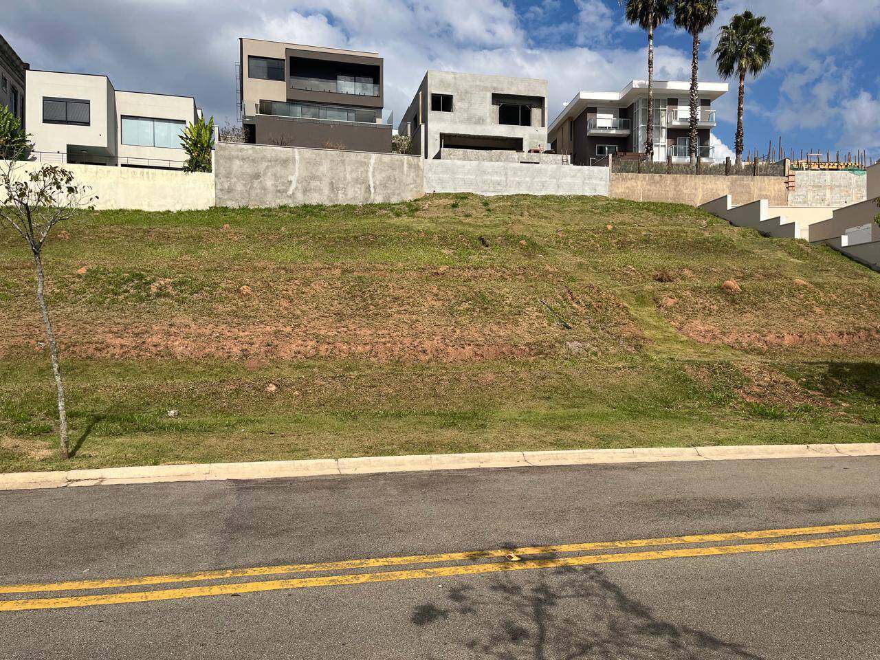 #575 - Terreno em condomínio para Venda em Santana de Parnaíba - SP