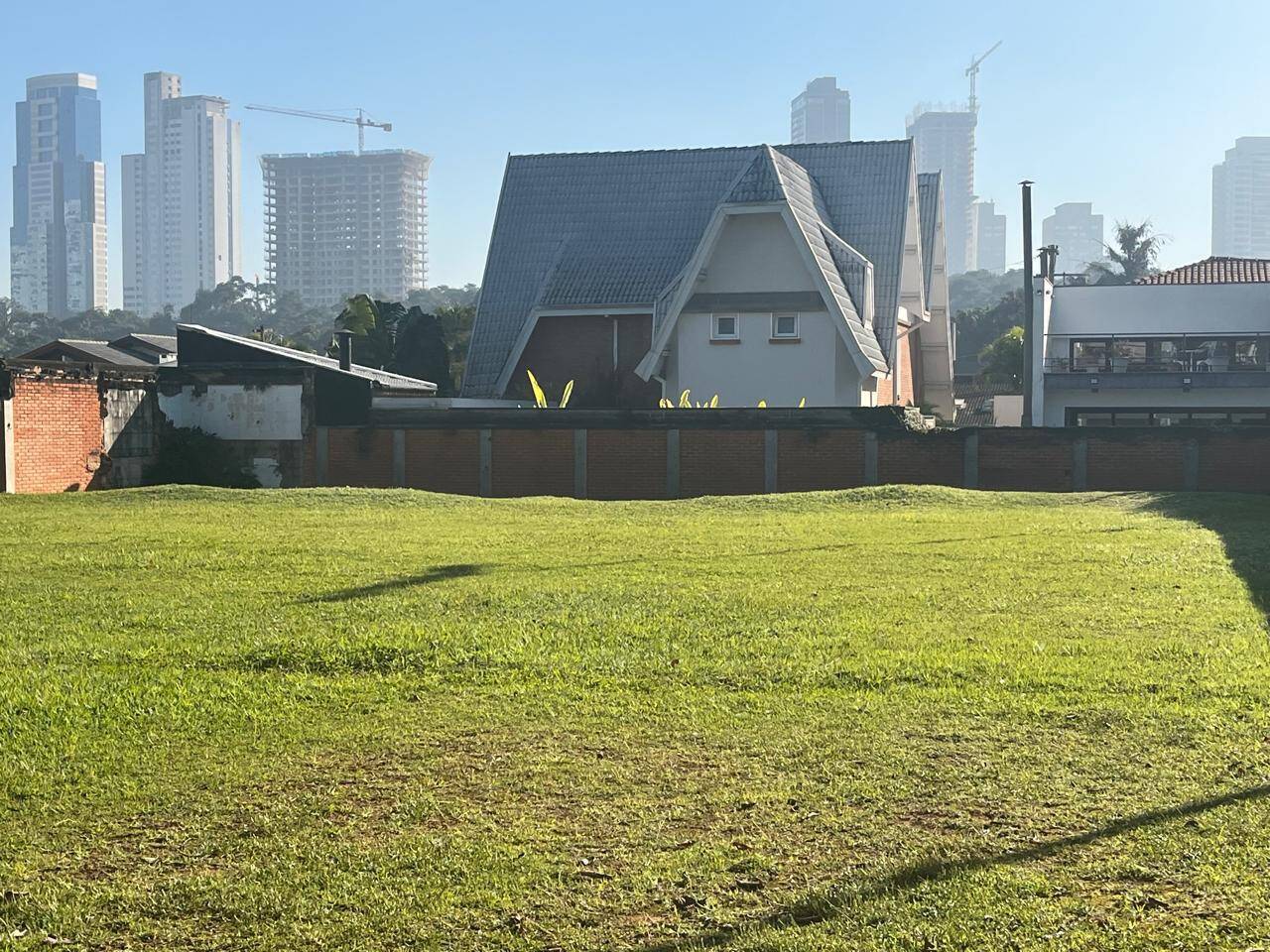 #591 - Terreno em condomínio para Venda em Barueri - SP