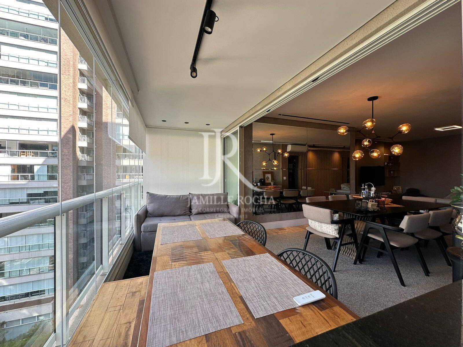 #609 - Apartamento para Venda em Santana de Parnaíba - SP