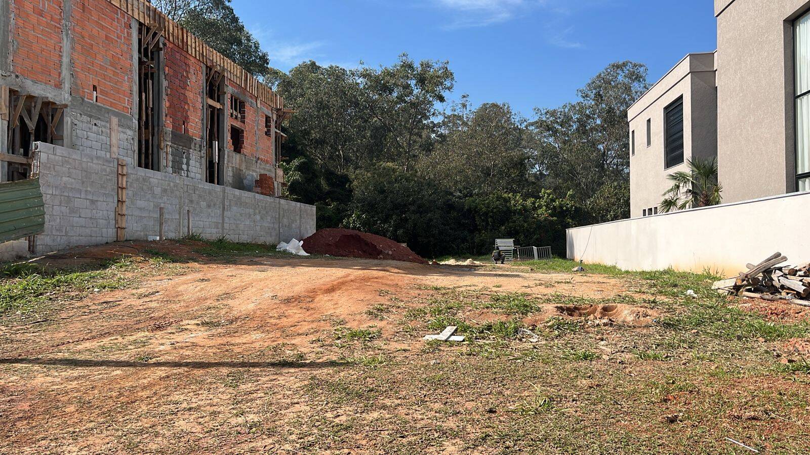 #649 - Terreno em condomínio para Venda em Jandira - SP