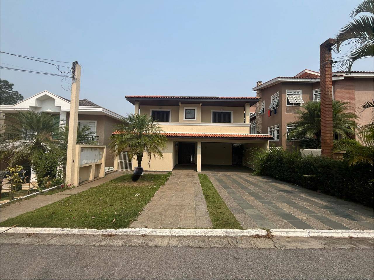 #329 - Casa em condomínio para Venda em Santana de Parnaíba - SP