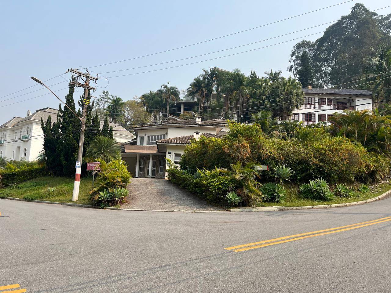 #671 - Casa em condomínio para Venda em Barueri - SP