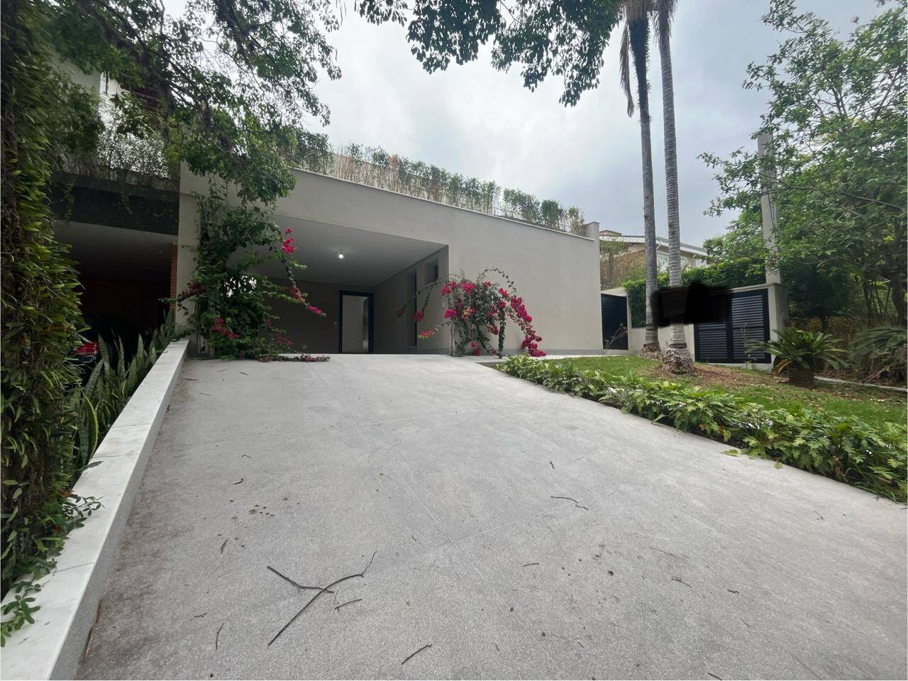 #703 - Casa em condomínio para Venda em Santana de Parnaíba - SP