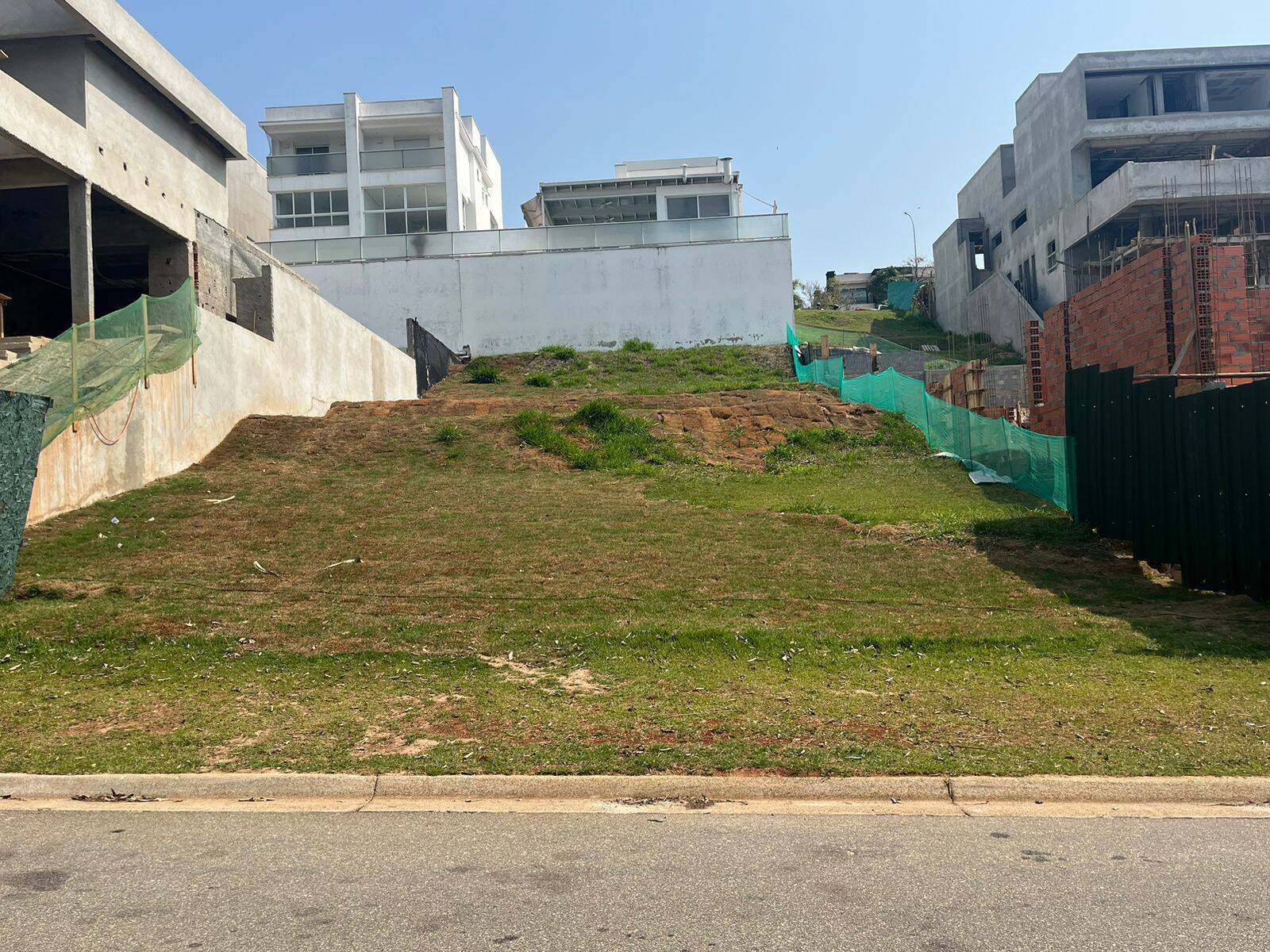 #705 - Terreno em condomínio para Venda em Santana de Parnaíba - SP