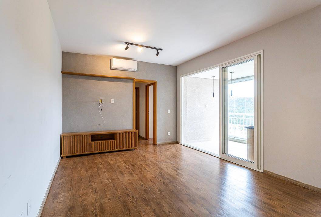 #811 - Apartamento para Venda em Santana de Parnaíba - SP