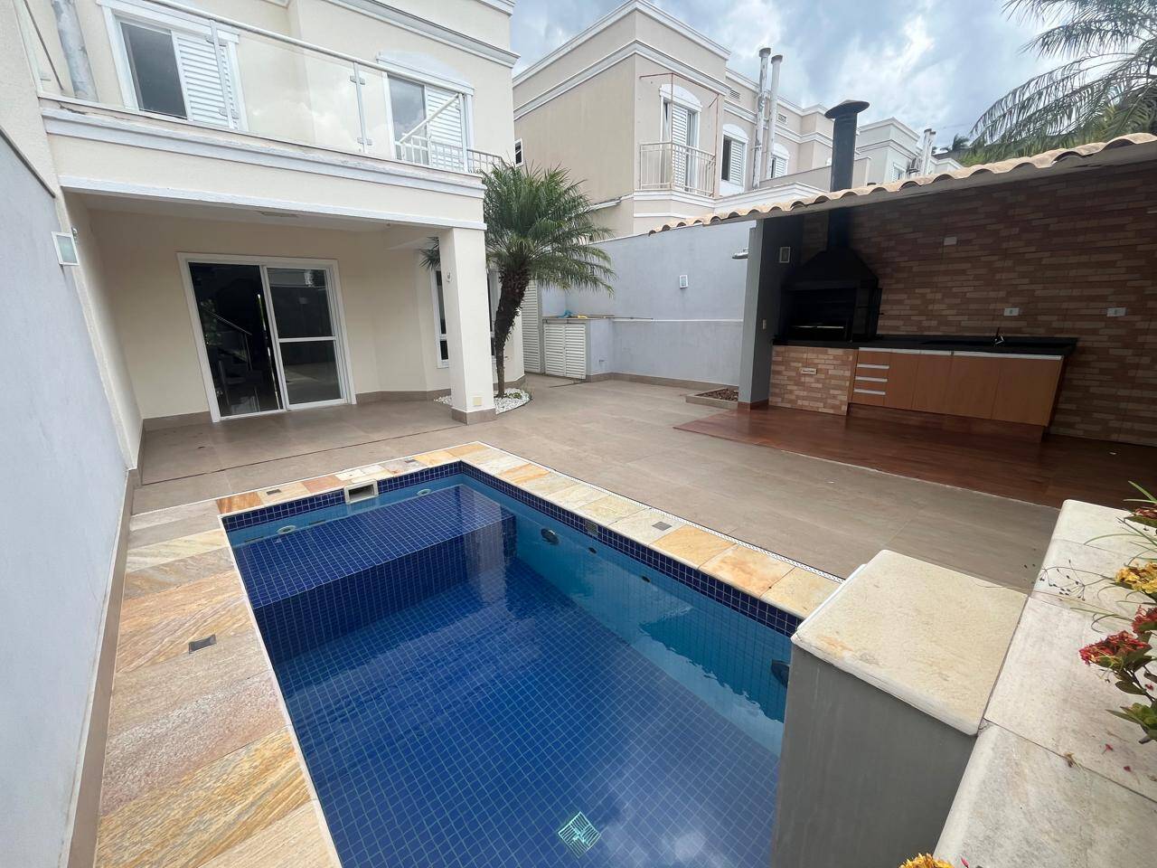 #853 - Casa em condomínio para Venda em Santana de Parnaíba - SP