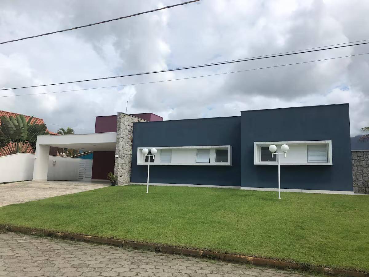 #897 - Casa em condomínio para Venda em Bertioga - SP