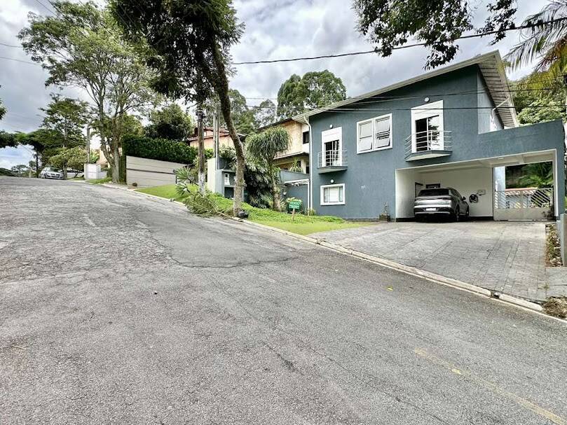 #908 - Casa em condomínio para Venda em Jandira - SP
