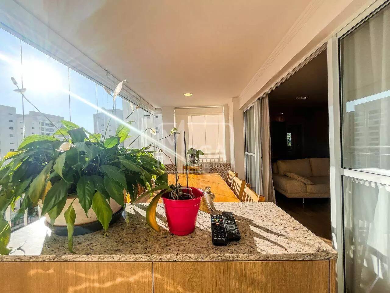 #915 - Apartamento para Venda em Santana de Parnaíba - SP