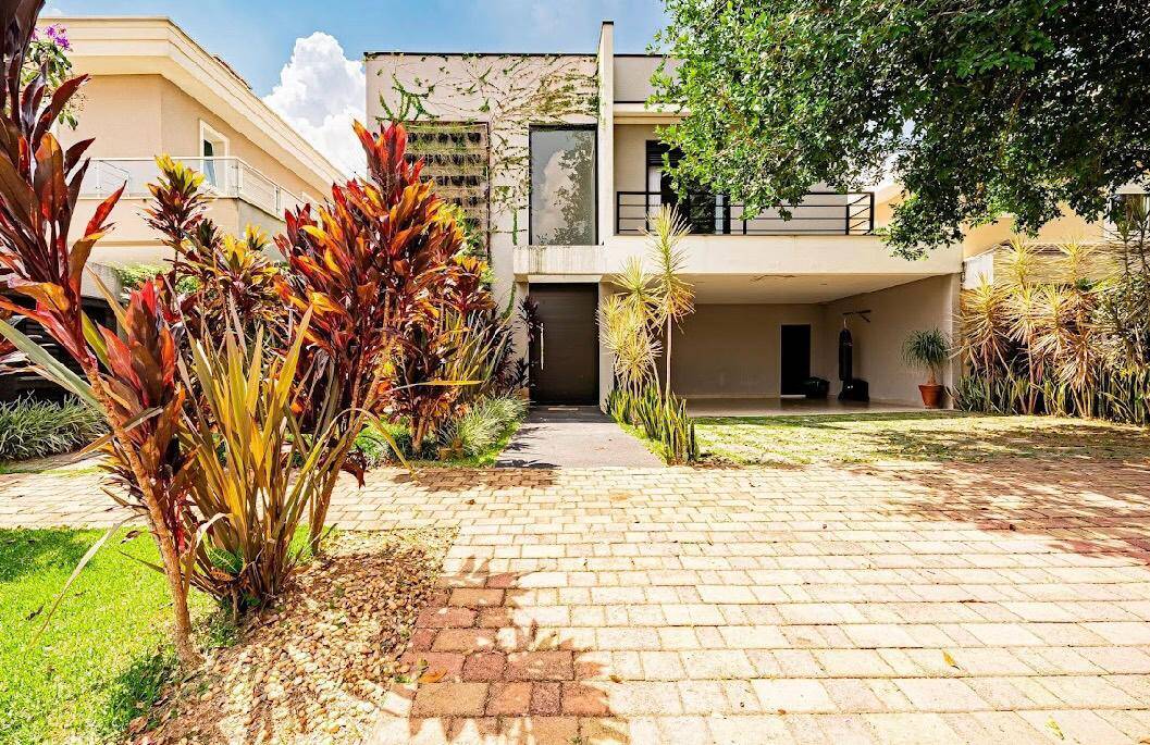 #957 - Casa em condomínio para Venda em Santana de Parnaíba - SP