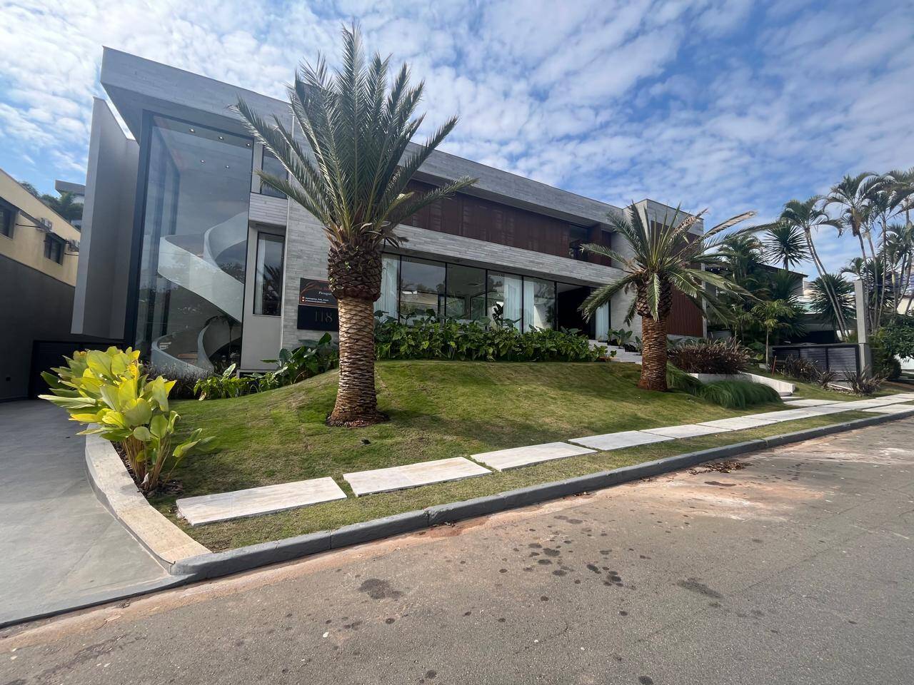 #984 - Casa em condomínio para Venda em Barueri - SP