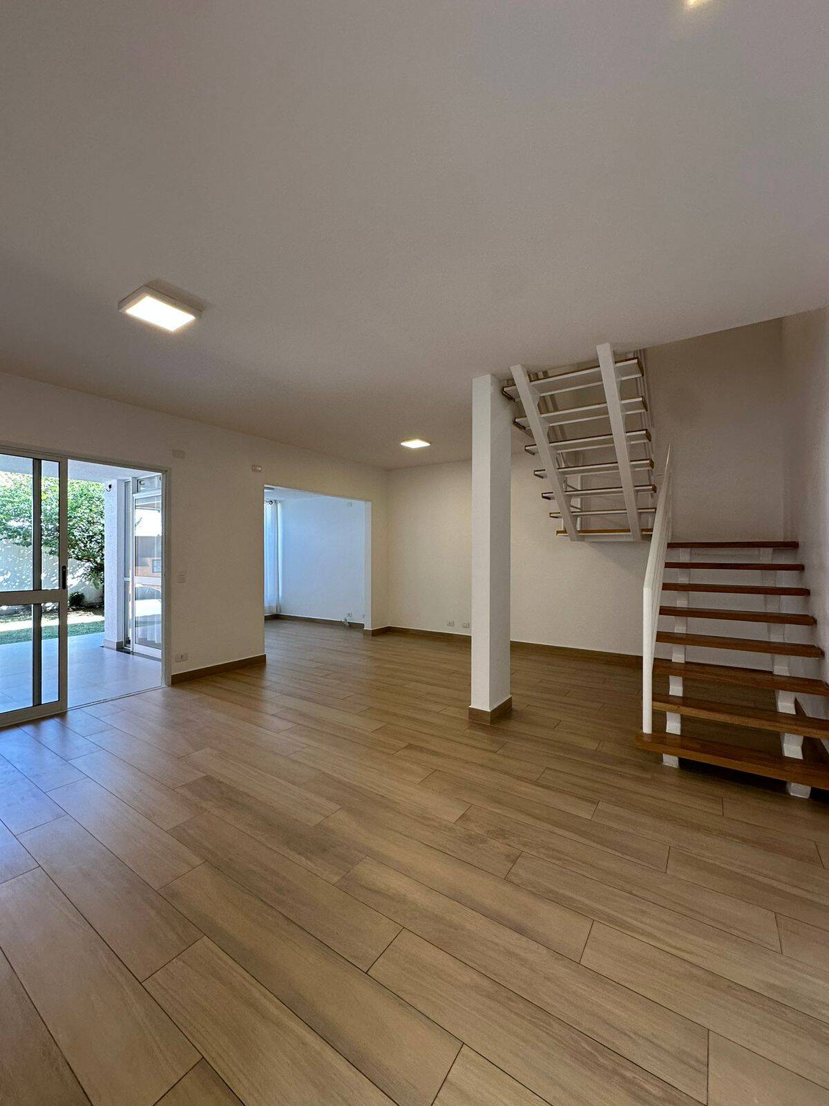 #1049 - Casa em condomínio para Venda em Santana de Parnaíba - SP