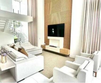 #1096 - Casa em condomínio para Venda em Santana de Parnaíba - SP