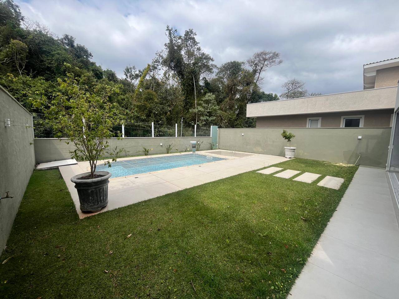 #1105 - Casa em condomínio para Venda em Cotia - SP