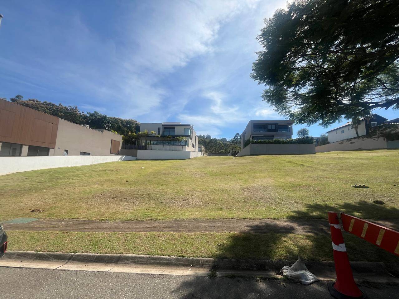 #1129 - Terreno em condomínio para Venda em Barueri - SP