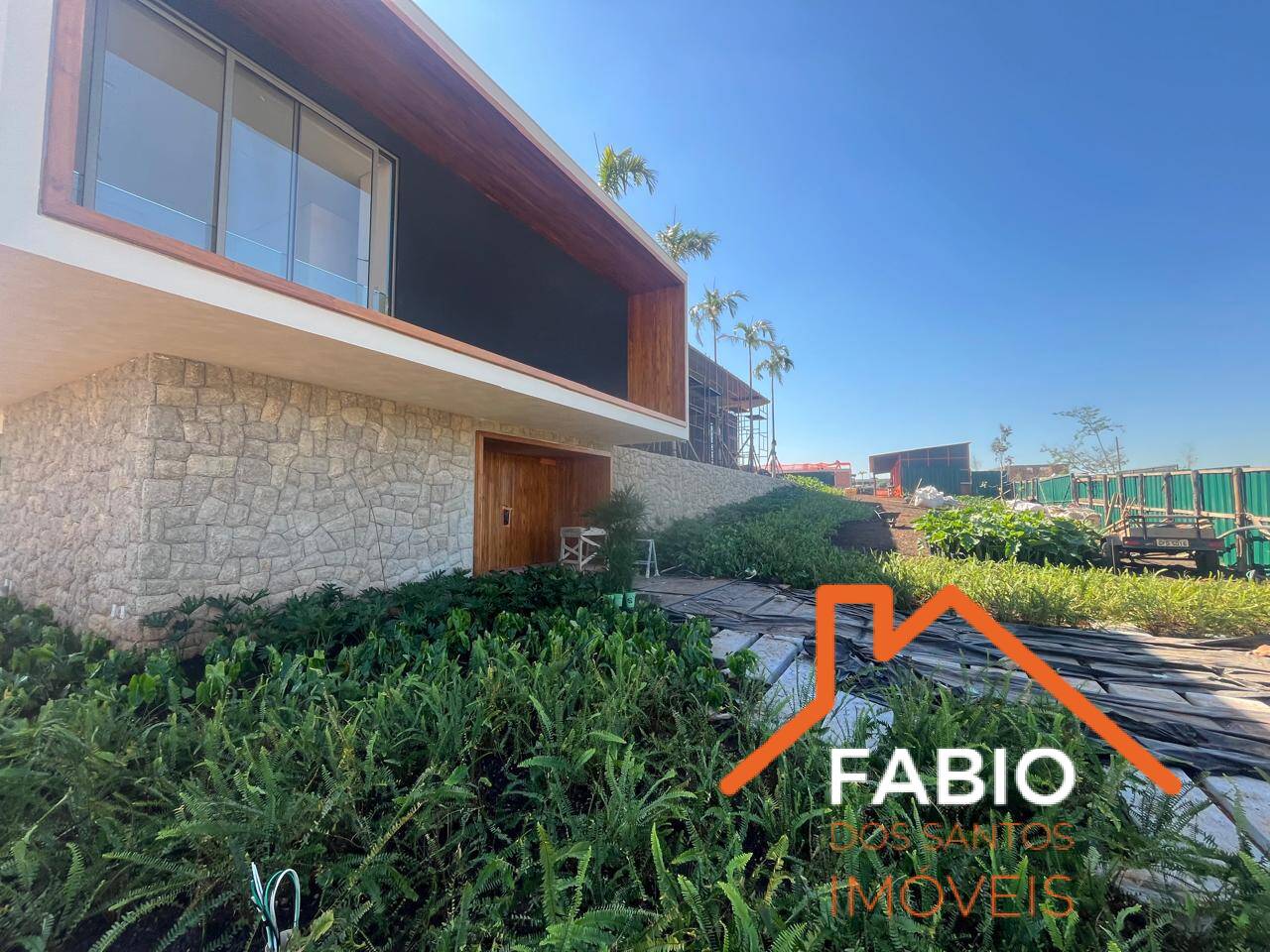 Casa de Condomínio à venda com 6 quartos, 1081m² - Foto 2