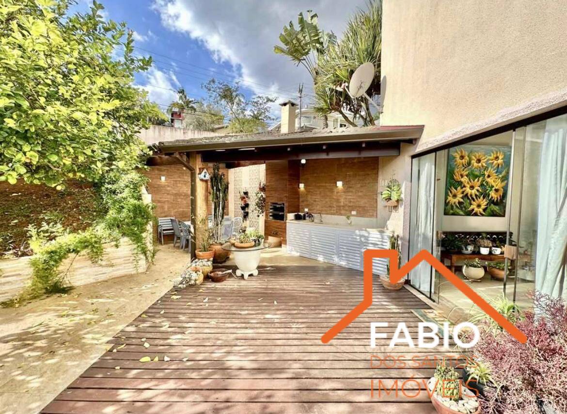 Casa de Condomínio à venda com 3 quartos, 330m² - Foto 5
