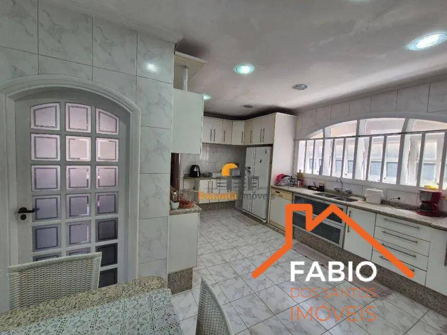 Casa à venda com 4 quartos, 265m² - Foto 12