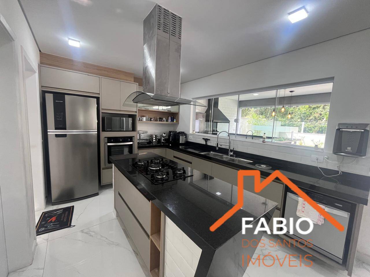 Casa de Condomínio à venda com 3 quartos, 256m² - Foto 13